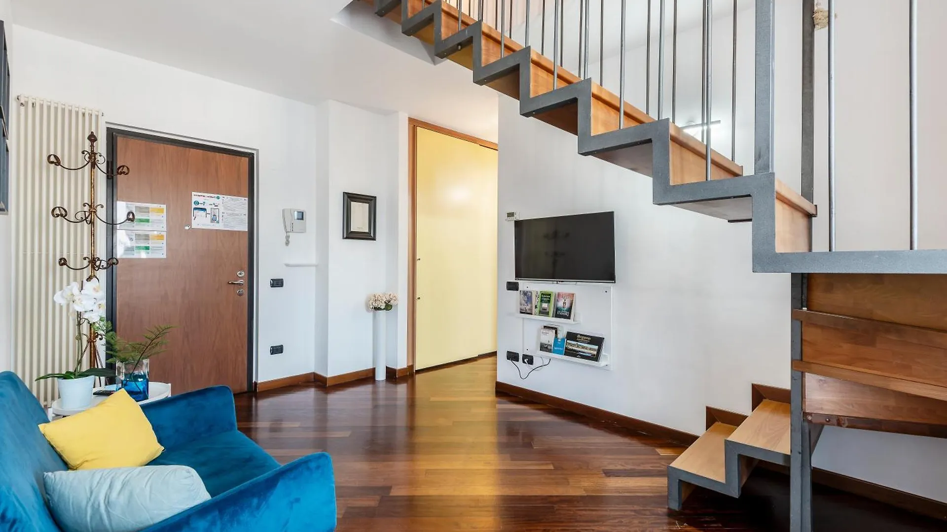 Stayeasy Sesia5 - 4 Bedrooms Penthouse, 2 Baths Milan Italy